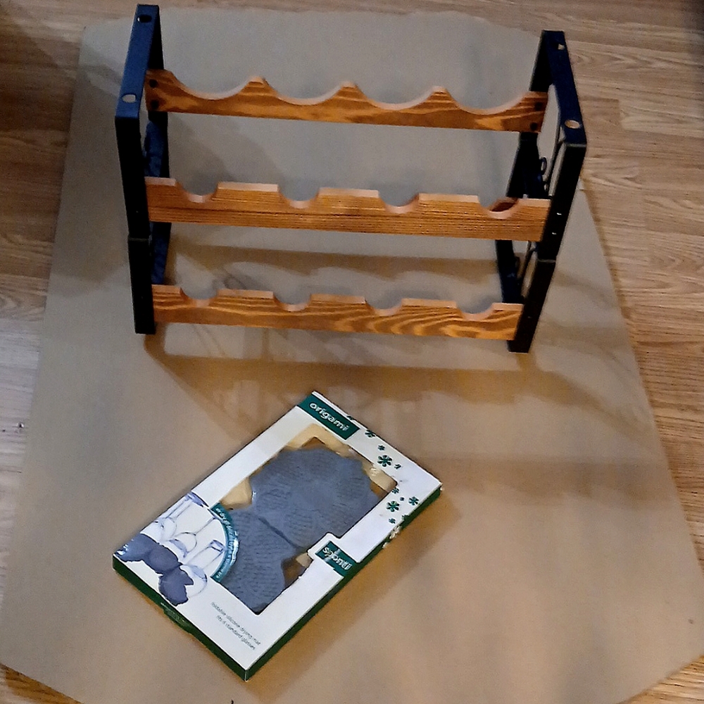 Wine Bundle: mountable wine bottle holder and wine glass drying mat